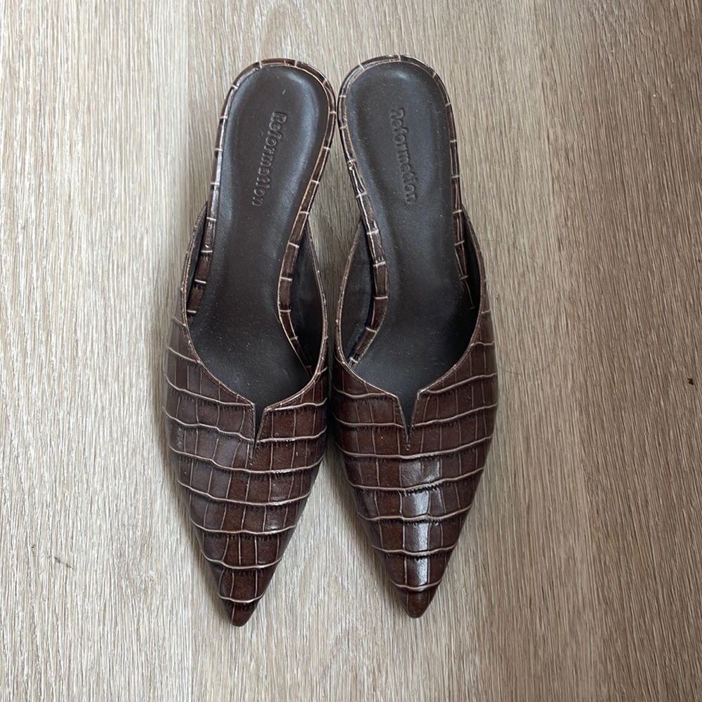 Reformation Brown Croc-Embossed Pointed Toe Mules